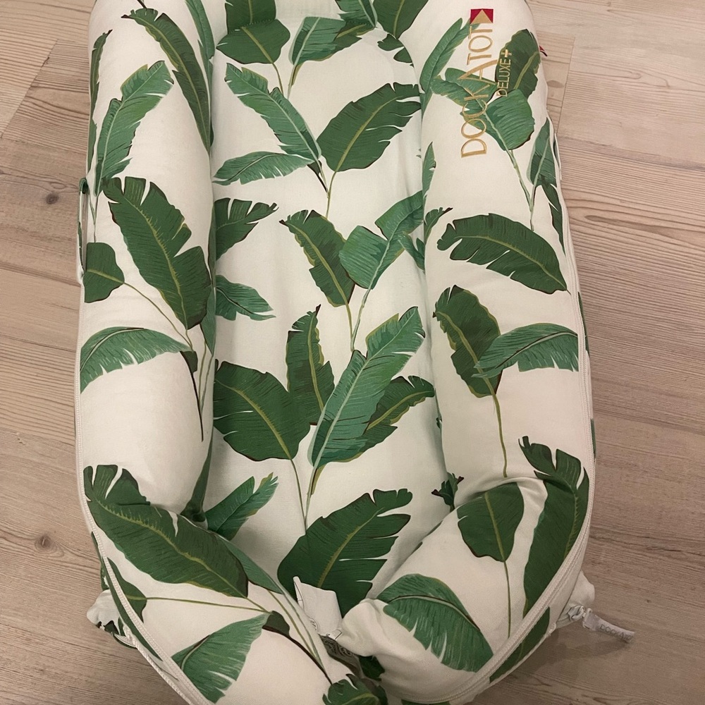 Dockatot Deluxe+- Great condition!